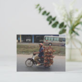 Kippen op motorfiets-Vietnam Briefkaart (Staand voorkant)