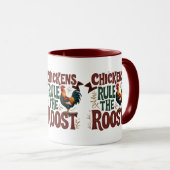 Kippen regeren de Roost Rustic Boerderij Illustrat Mok (Voorkant rechts)