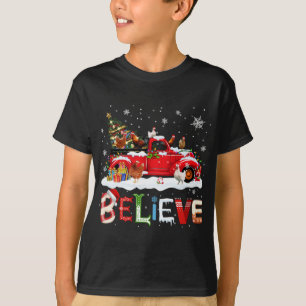 Kippen Riding Red Truck - kerstboom Believe Sa T-shirt
