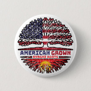 Kirgizië - Amerikaanse vlag over boomstammen Ronde Button 5,7 Cm