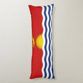 Kiribati-vlag Lichaamskussen (Achterkant (Verticaal))