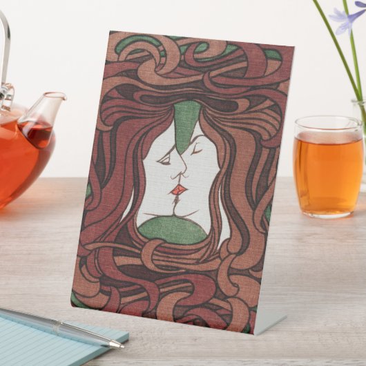 Kiss door Peter Behrens Reclamebord Met Voetstuk (Insitu)