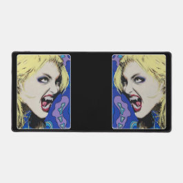 Kiss Hard schilderij op een Bureaumat