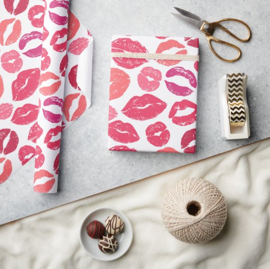 Kiss Lips Love Wrapping Paper Cadeaupapier (Crafts)