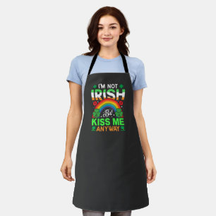 Kiss Me Anyway Irish humor Design-63942 Schort