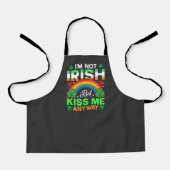Kiss Me Anyway Irish humor Design-63942 Schort (Voorkant)