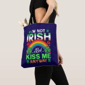 Kiss Me Anyway Irish humor Design-63942 Tote Bag (Dichtbij)