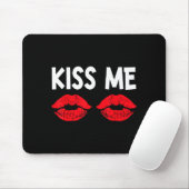Kiss Me Funny Couples Tee Valentine's Day Couple M Muismat (Met muis)