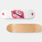Kiss Me Glossy Red Lips Art Illustration Persoonlijk Skateboard (Horizontaal)