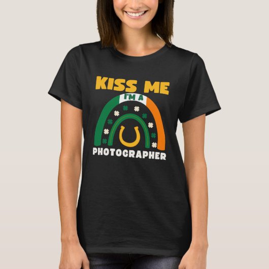 Kiss Me I m A Photographer St Patricks Day Puns Ir T-shirt (Voorkant)