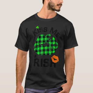 Kiss me I M Irish Buffalo Pset Lips Clover St Pat T-shirt