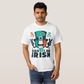 kiss me iam irish st patrick's day T-Shirt (Voorkant volledig)