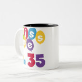 Kiss me Ik ben 35-jarige T-shirts en GIfts Tweekleurige Koffiemok (Voorkant links)