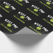 Kiss Me Ik ben een Sullivan - Achternaam Sullivan Cadeaupapier (Hoek)