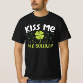 Kiss Me Ik ben een Sullivan - Achternaam Sullivan T-shirt (Voorkant)