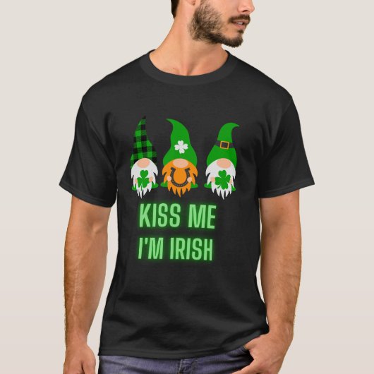 Kiss me Ik ben Irish St. Patrick's Day Gnome Shamr T-shirt (Voorkant)