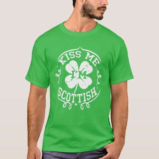 Kiss Me Ik ben Schotse grappige St. Patricks Day G T-shirt (Voorkant)