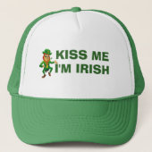 Kiss me Im Irish Funny St Patricks Day Leprechaun Trucker Pet (Voorkant)
