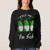 Kiss Me I'm Irish. Gnome Shamrock Clover Saint Pat Trui (Voorkant)