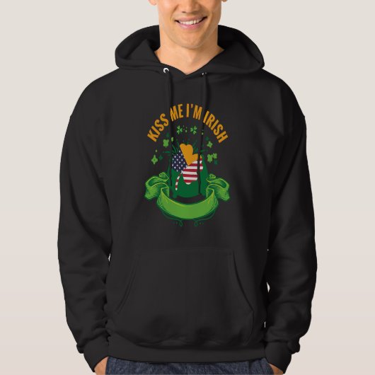 Kiss Me I'm Irish I  St Patricks Day Shamrock Flag Hoodie (Voorkant)