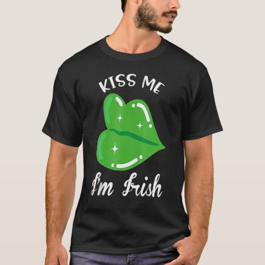 Kiss Me I'm Irish. Shamrock Clover Saint Patrick D T-shirt (Voorkant)