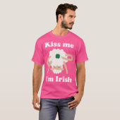 Kiss Me I'M Irish Sheep Funny St Patrick'S Day Hum T-shirt (Voorkant volledig)