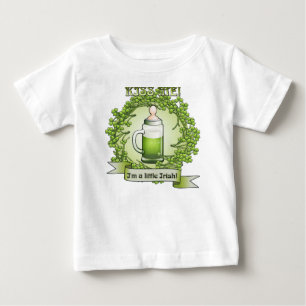 Kiss me Im is een klein Iers Funny Baby T-shirt