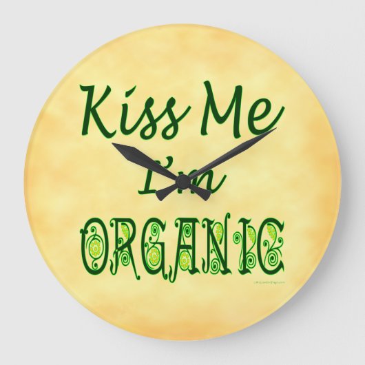 Kiss Me I'm Organic Faux Perkament Wall Clock Grote Klok (Voorkant)