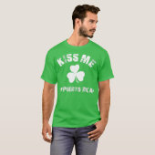 Kiss me Im Puerto Rican St Patricks Day Clover T-shirt (Voorkant volledig)