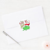Kiss me laat Froggy pakken Ronde Sticker (Envelop)