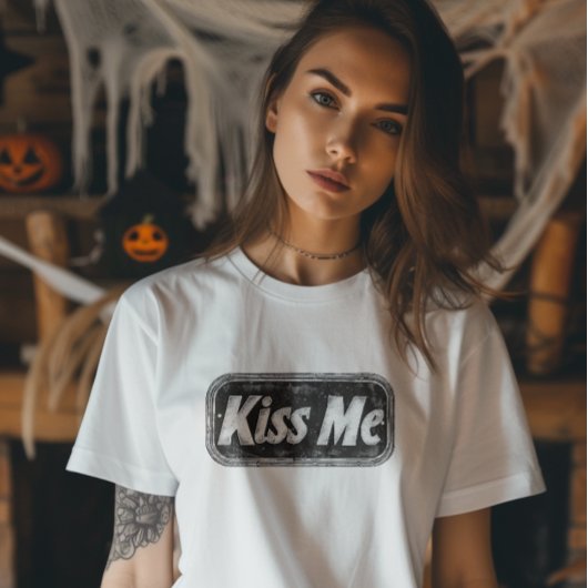 Kiss Me Metal Bord T-shirt