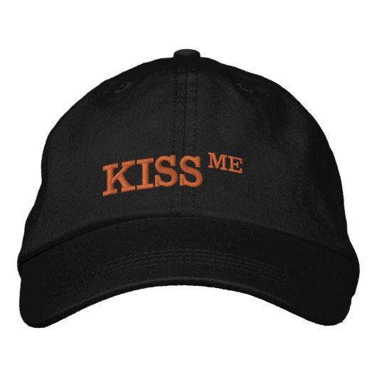 KISS ME retro hoed mode / Fun feest trucker pet (Voorkant)