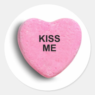 KISS ME RONDE STICKER