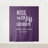 Kiss Miss Goodbye Paars Vrijgezellenfeest Achtergr Wandkleed (Voorkant)