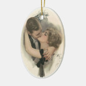 Kiss onder de mistletoe keramisch ornament (Links)