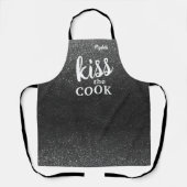 Kiss The Cook Food Chef Kitchen BBQ Baker Glitter Schort (Voorkant)