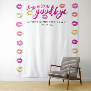 Kiss The Miss Goodbye Bachelorette Party Achtergro Wandkleed