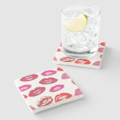 Kissbare lips (zogende lips, rode en roze lipstick stenen onderzetter (Zijkant)