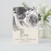 Kissend bruiloft in monochroom (Staand voorkant)