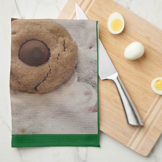 Kisses Cookie Hand Towel on Green Theedoek (Quarter Fold)