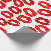 kisses lips lipstick print valentines day pattern cadeaupapier (Hoek)
