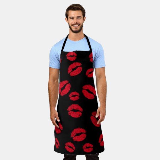 Kisses op zwart schort (Gedragen)