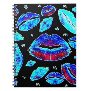 Kisses over alles (blauw) notitieboek
