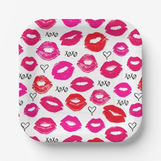 Kisses XOXO Red en Roze Papieren Bordje (Voorkant)