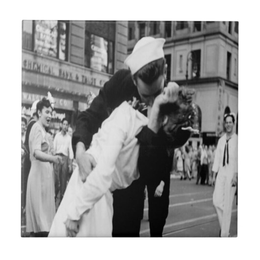 Kissing Couple.Hug Kiss Tile Tegeltje (Voorkant)