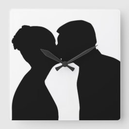 KISSING COUPLE VIERKANTE KLOK