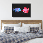 "Kissing Fish" Kunst van Mike Quinn Canvas Afdruk (Insitu (Slaapkamer))