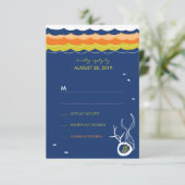 Kissing Fishcorals Beach Whimsical Wedding RSVP Kaartje (Staand voorkant)