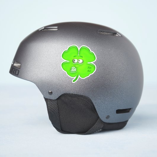 Kissing Shamrock Sticker (Helm Zijkant)