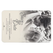 Kissing wedding couple in monochrome magneet (Horizontaal)